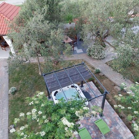 Apartments Leon 2 Banjol Екстер'єр фото