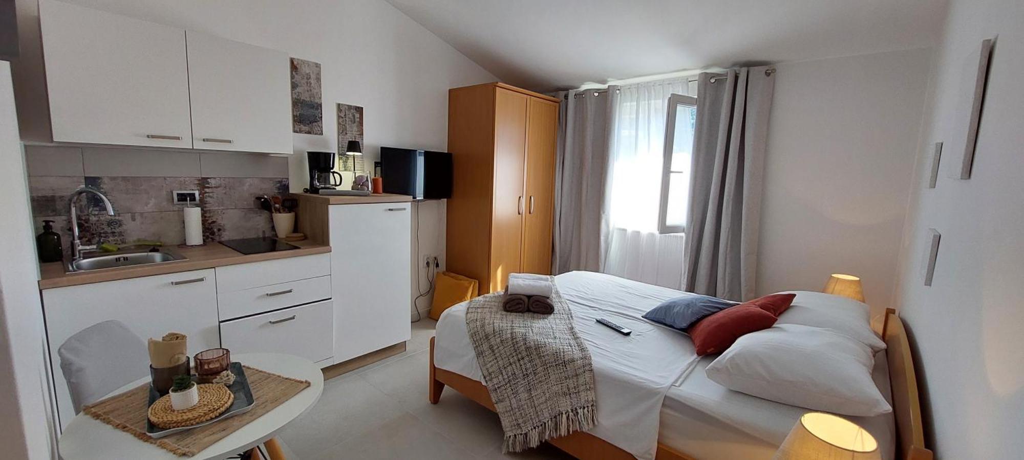 Apartments Leon 2 Banjol Екстер'єр фото
